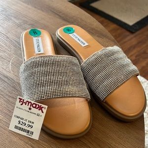 BRAND NEW Steve Madden slides